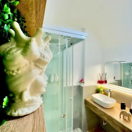 Liotru Catanese - House Catane